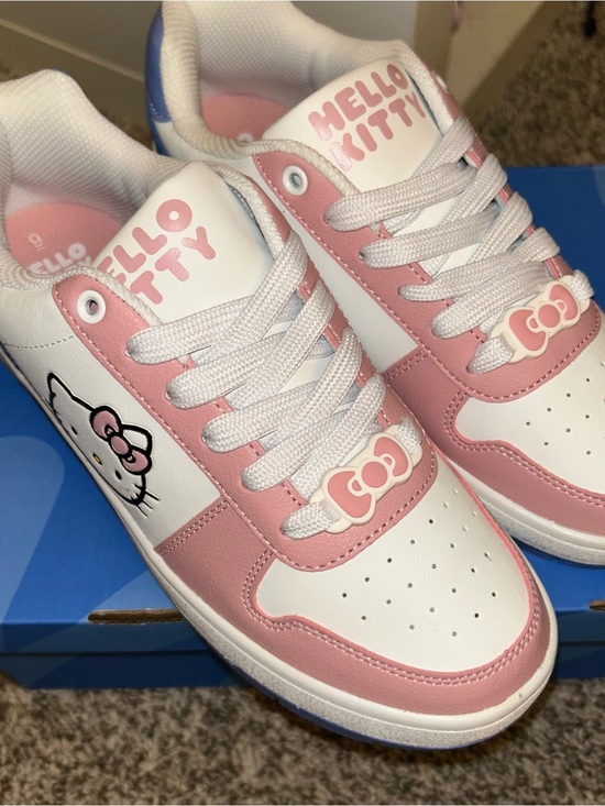 Hello Kitty Shoes - Heydude x Hello Kitty White and Pink Women's Low-Top Sneakers Brand New